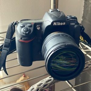 Nikon D300 w/ af-s nikkor 18-135mm 1.35-5.6g ED lens
